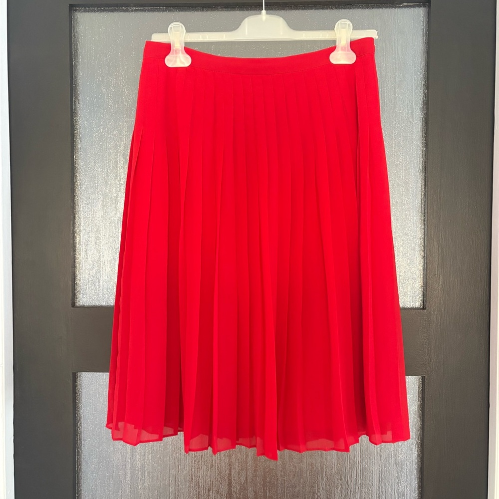 Loft pleated Red Skirt